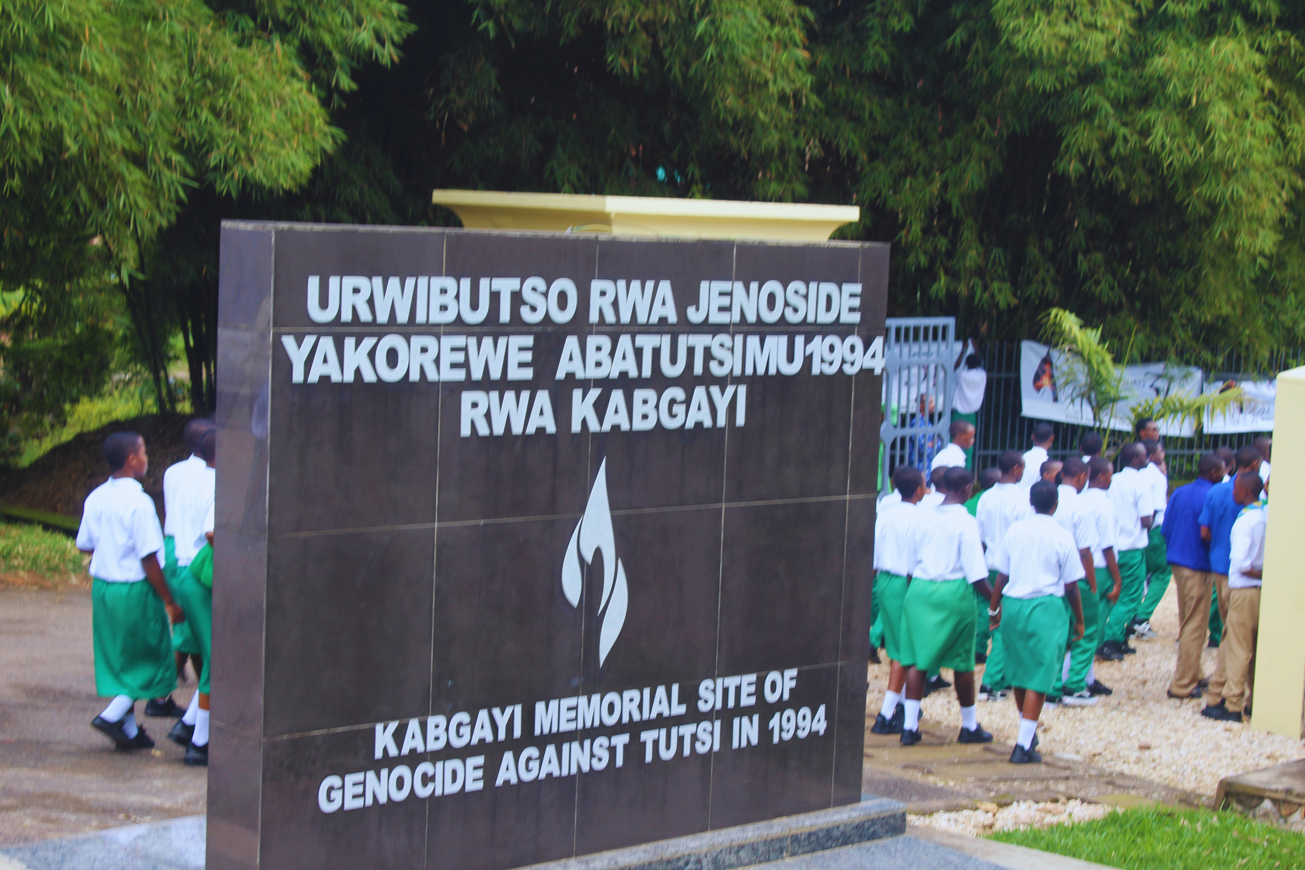 urugendo-rwabanyeshuri-rwo-kwibuka-ku-rwibutso-rwa-kabgayi